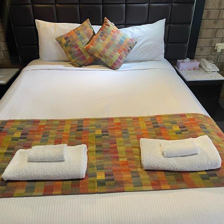 Pavlos Motel Ingle Farm Dış mekan fotoğraf