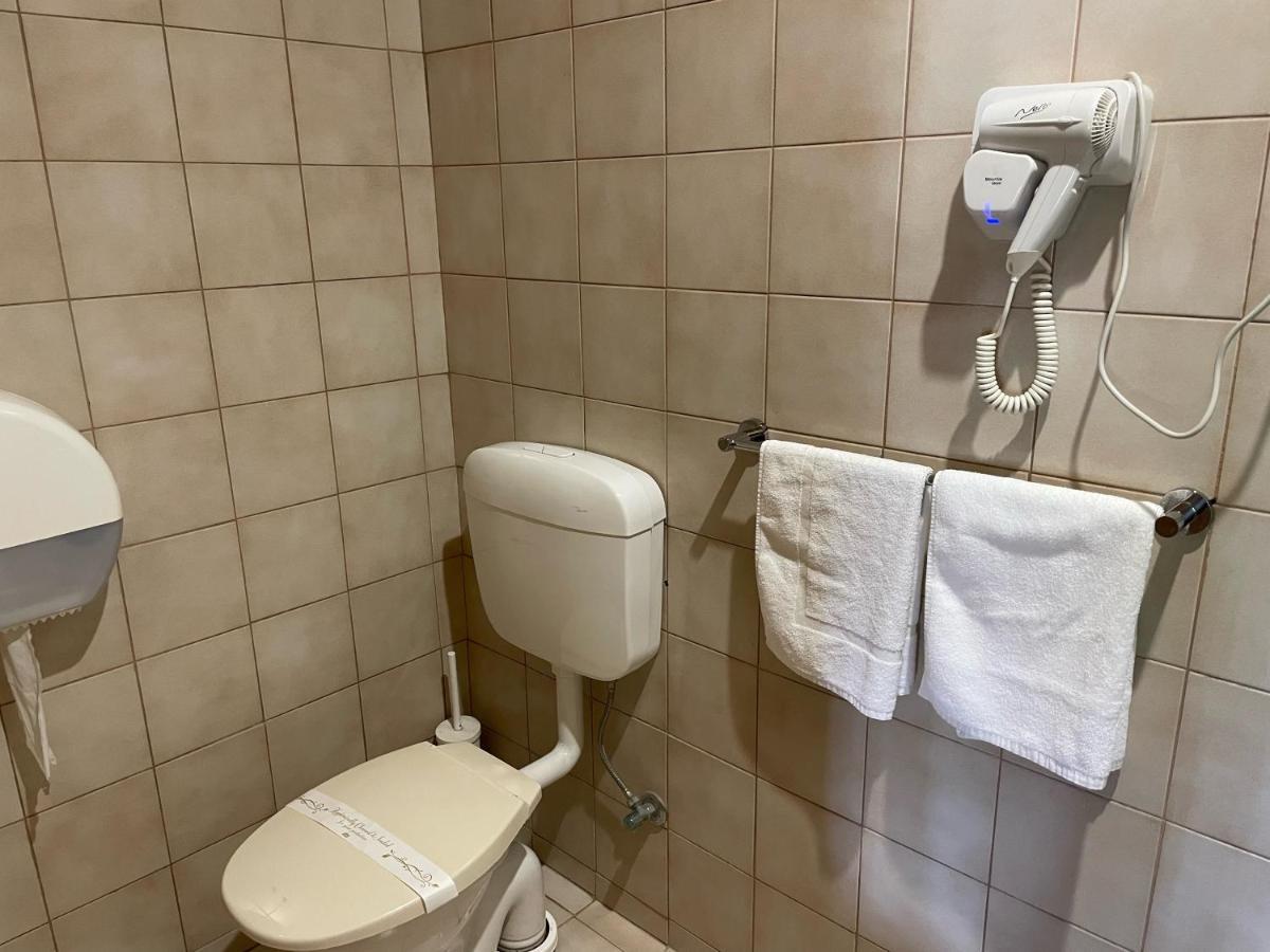 Pavlos Motel Ingle Farm Dış mekan fotoğraf