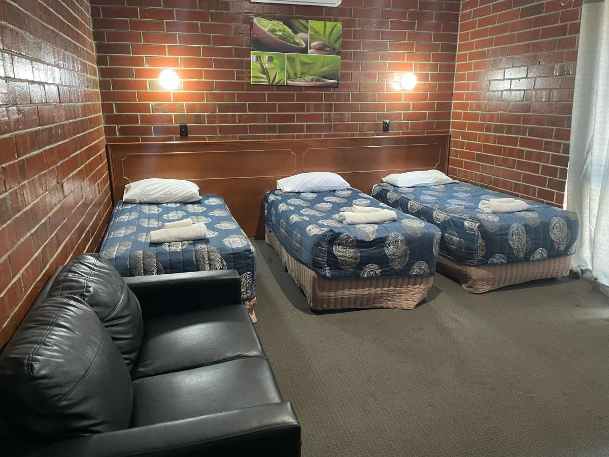 Pavlos Motel Ingle Farm Dış mekan fotoğraf