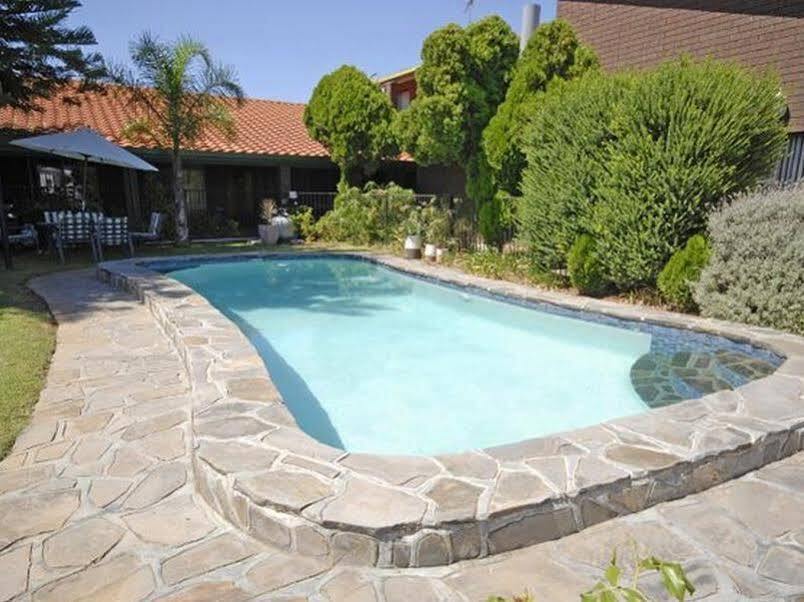 Pavlos Motel Ingle Farm Dış mekan fotoğraf